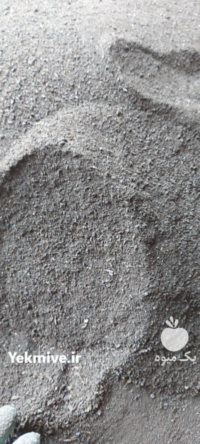 کود مرغی پودری درجه یک 100 درصد مرغ در جیرفت در گروه خرید فروش کود و مواد شیمیایی - اوره پتاس مرغی کمپوست آهن در یکمیوه -عکس2