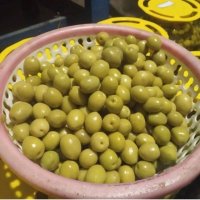 زیتون کنسروی و شکسته در آب بر در گروه خرید فروش عمده زیتون - سبز سیاه بندری پاکستانی طارم در یکمیوه