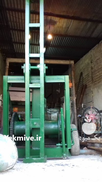 حفاری چاه آب با دستگاه در تهران در گروه حفر چاه در یکمیوه -عکس1