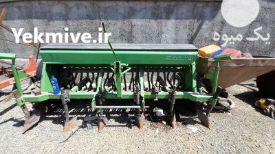 بذرکار پشت تراکتوری در گروه خرید و فروش بذرپاش در یکمیوه -عکس2