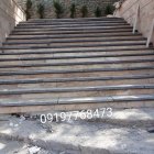 اجرای سنگ لاشه کف سازی محوطه در گروه سازنده در یکمیوه