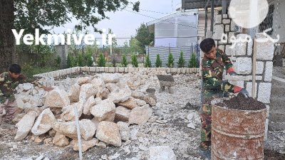 پیمانکاری سنگ مالون شریفی اجرای ستون در بومهن در گروه سازنده در یکمیوه -عکس4