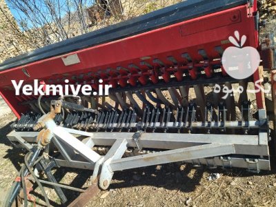 بذر کار 25 ردیفه در سنقر در گروه خرید و فروش بذرپاش در یکمیوه -عکس1