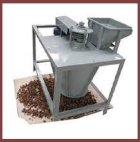 قیمت پوست کن گردو بادام و فندق در پرندک در گروه خرید و فروش دستگاه کشاورزی در یکمیوه