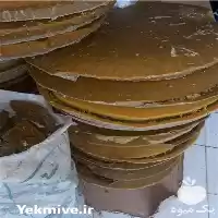 فروش موم کلوخ با کیفیت عمده در گروه خرید و فروش زنبورعسل در یکمیوه