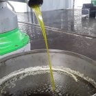 فروش روغن زیتون فرابکر ٪ 100 در شهرکرد در گروه خرید و فروش انواع روغن در یکمیوه