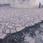 اجرای سنگ لاشه کف فرش در آبسرد در گروه سازنده در یکمیوه