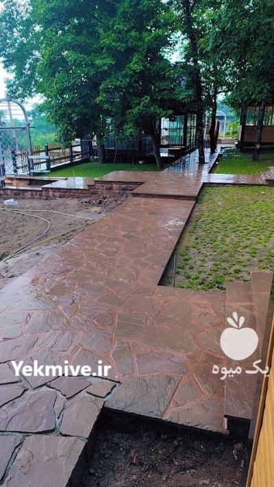 اجرای سنگ لاشه ورقه ای دماوند در گروه سازنده در یکمیوه -عکس2